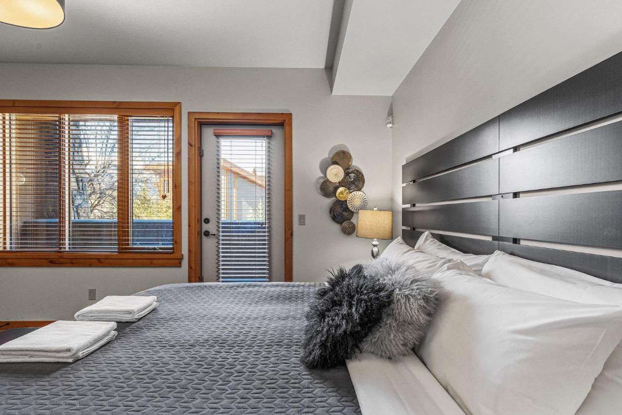 3 Bedroom Condo By Canadian Rockies Vacation Rentals Canmore Eksteriør billede
