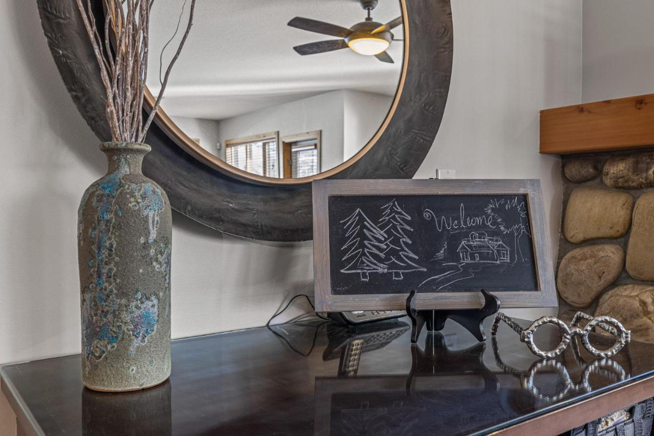 3 Bedroom Condo By Canadian Rockies Vacation Rentals Canmore Eksteriør billede